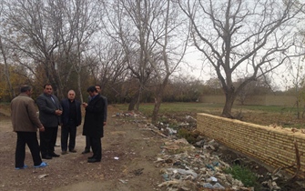 بازدید شهردار محترم از مراحل اتمام دیوارکشی قسمت توسعه یافته میدان